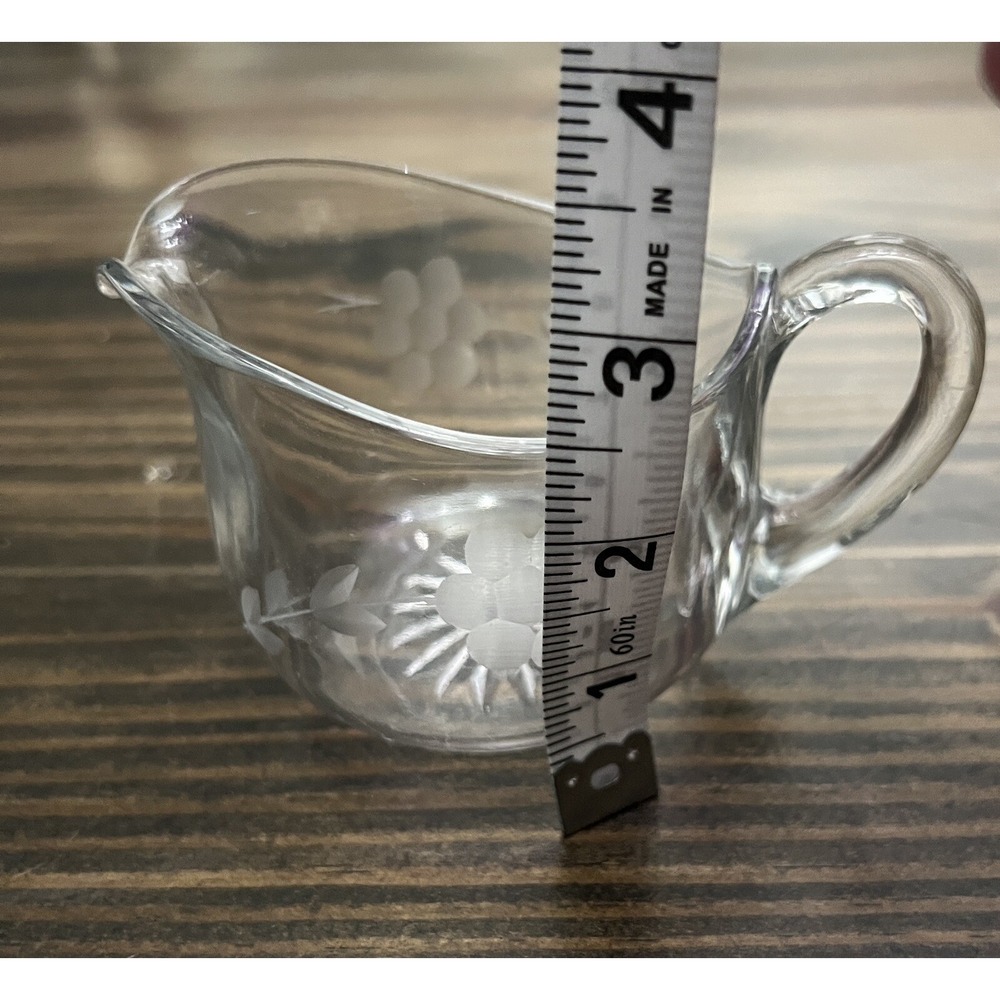 Small Creamer Crystal Etched Glass Vintage‎ Floral - Picture 5 of 5